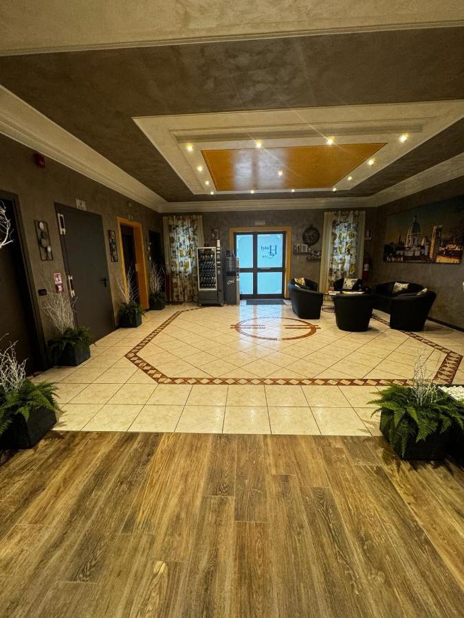 Hotel Euro Castegnato ภายนอก รูปภาพ