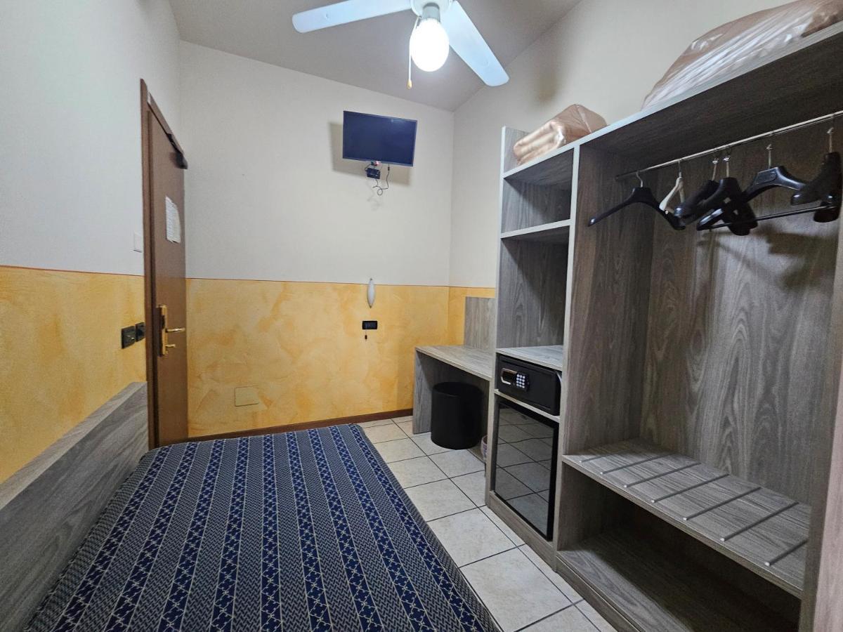 Hotel Euro Castegnato ภายนอก รูปภาพ